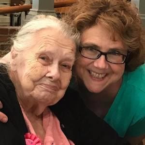 Meet your Posher, Lorie